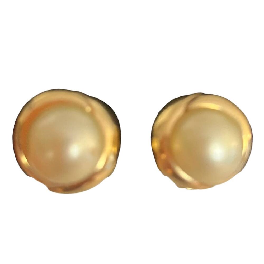 Vintae Ciner Cabachon Pearl Clip On Earrings Gold Signed Classic Glam Old Money